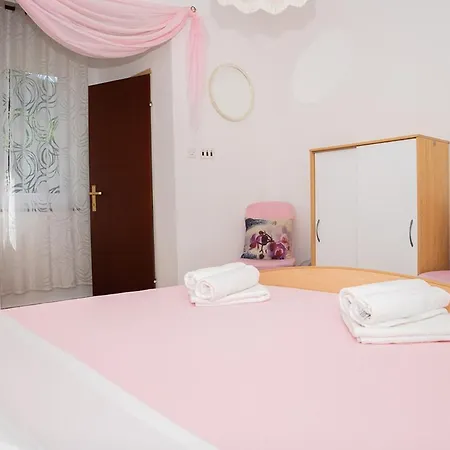Mira I Denis Apartment Supetarska Draga
