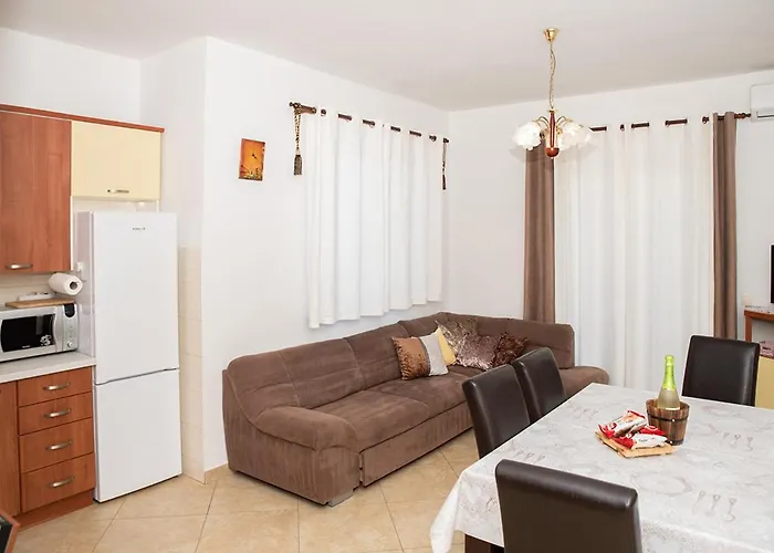 Mira I Denis Appartement